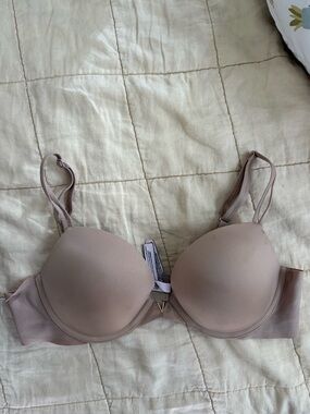 Victoria's Secret Smooth Light Nude Push-Up Bra